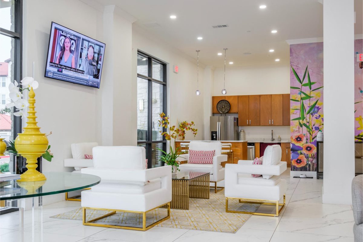 Reveal Lake Ridge Apartments